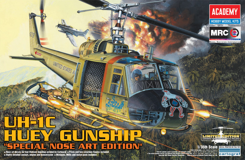 UH-1C HUEY GUNSHIP [SPECIAL NOSE ART EDITION] Academy 12701