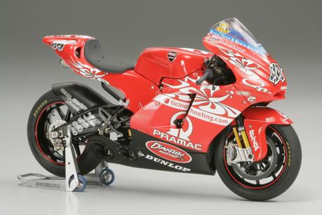 オートバイ・バイク TAMIYA D'ANTIN PRAMAC DUCATI GP4 1/12 オートバイ・バイク TAMIYA D'ANTIN PRAMAC DUCATI GP4 1/12