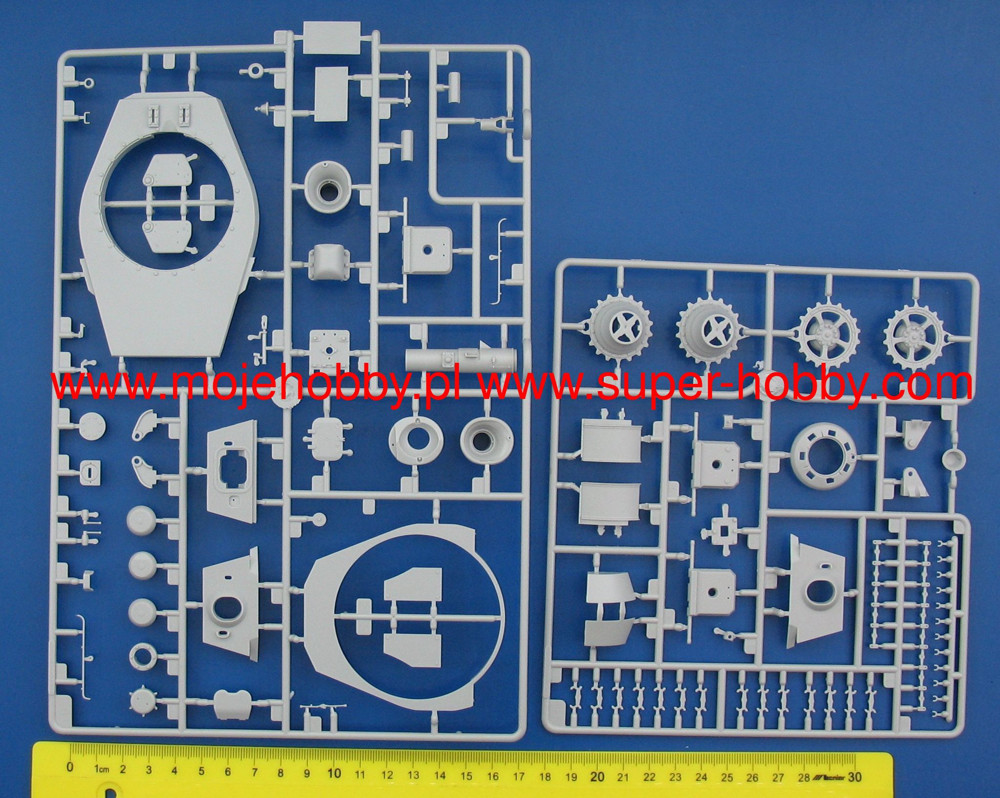フータページ Pz.Kpfw.VI Sd.Kfz.182 Tiger II (Henschel Feb-1945 Production