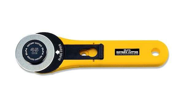 OLFA 45mm Rotary Cutter RTY-2//C Sewing Quilt cuts Fabric Leather Paper *NEW*