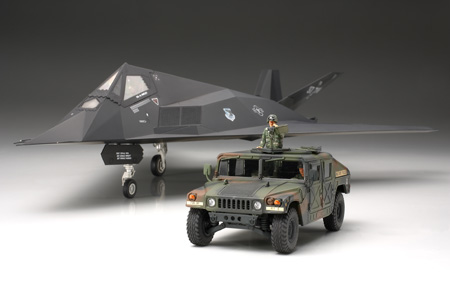 F-117A Nighthawk & U.S. Modern - 4x4 Utility Vehicle Tamiya
