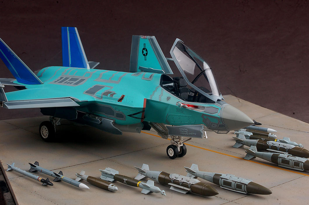 数量限定セール  F-35C 80132 Kittyhawk II Lightning 鉄道模型