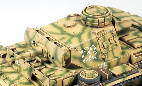 Tamiya 32524 1//48 Scale Model Tank Kit German Panzer Panzerkampfwagen III Ausf.L