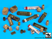 British paratrooper equipment accessories set