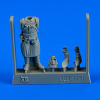 Russian Pilot WWII Figurines - Image 1