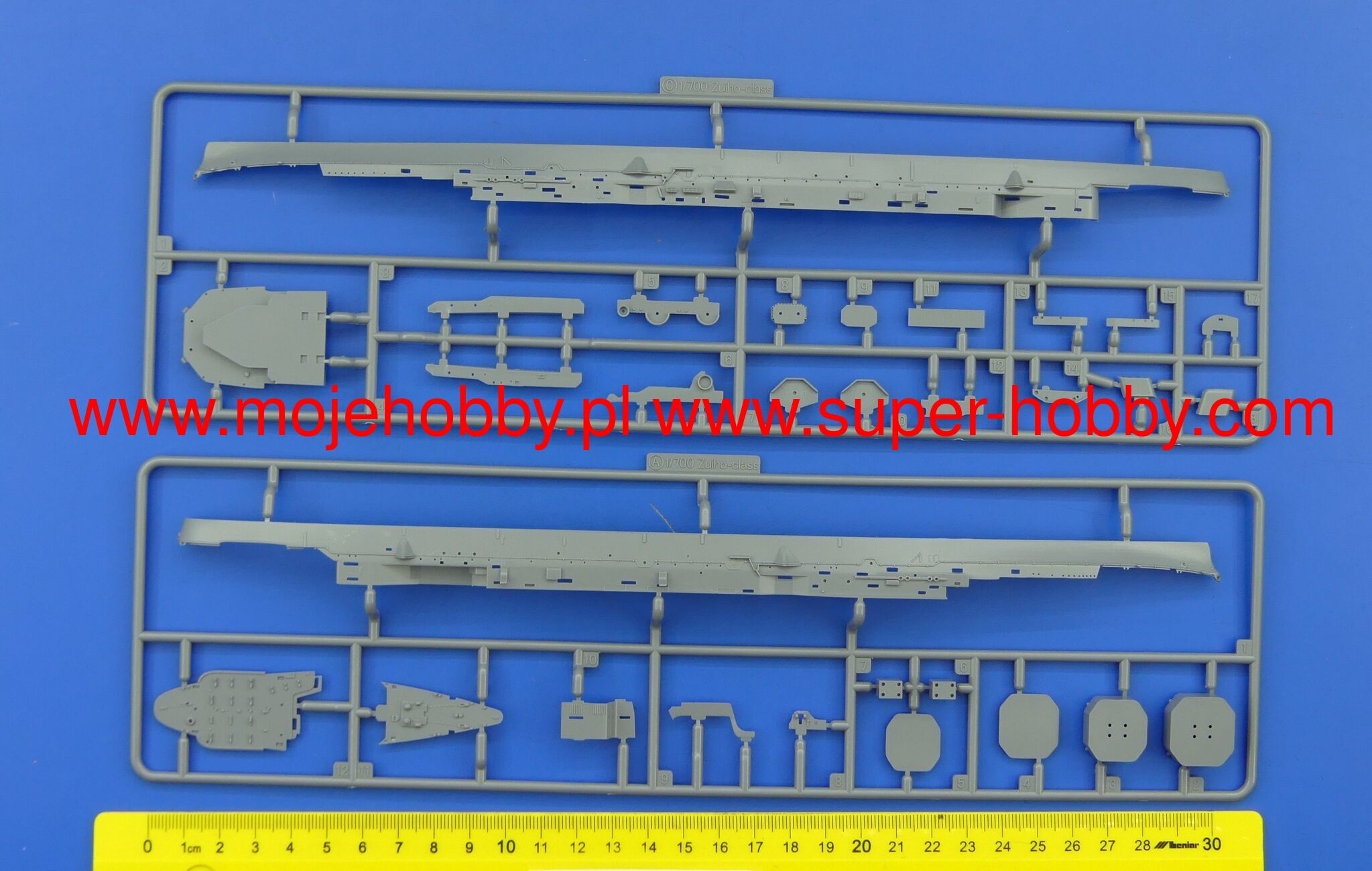 IJN Aircraft Carrier Shoho (1942) - Full Hull Model (KG-38) Fujimi