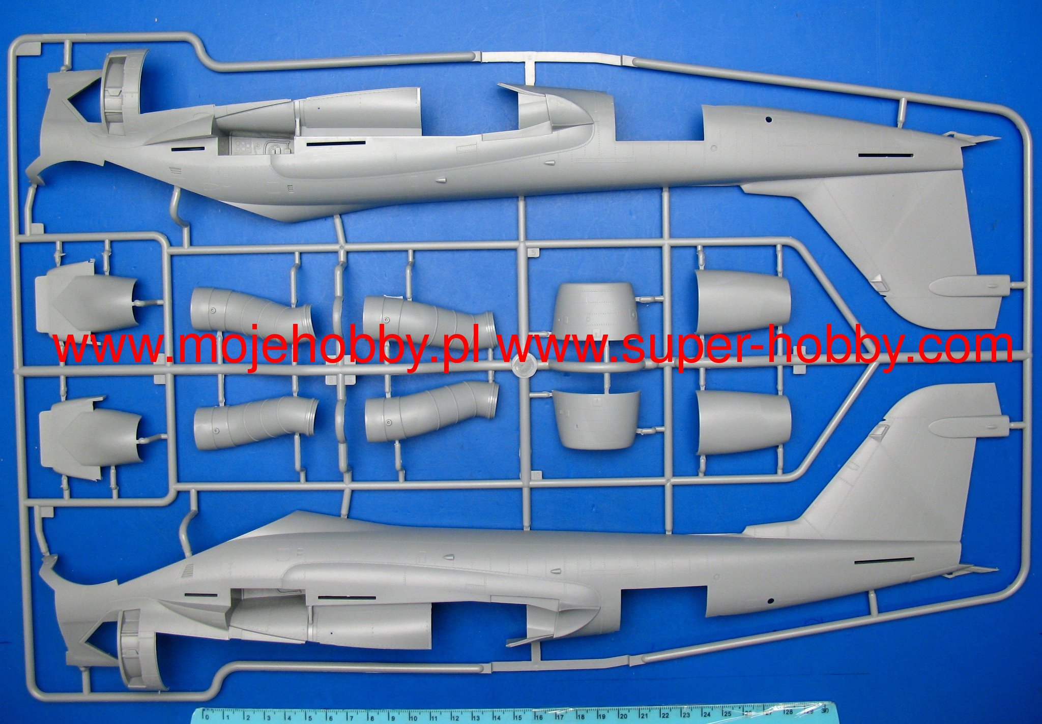 Hasegawa - 1/72 A-6E INTRUDER - — Legends Toys & Hobbies
